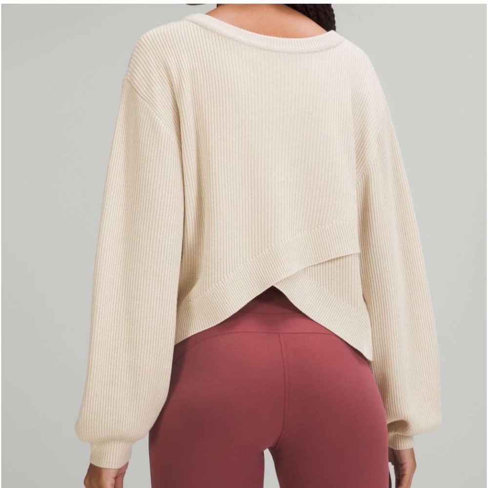 Lululemon Reversible Crossover Sweater,‎ Cream, Sz M